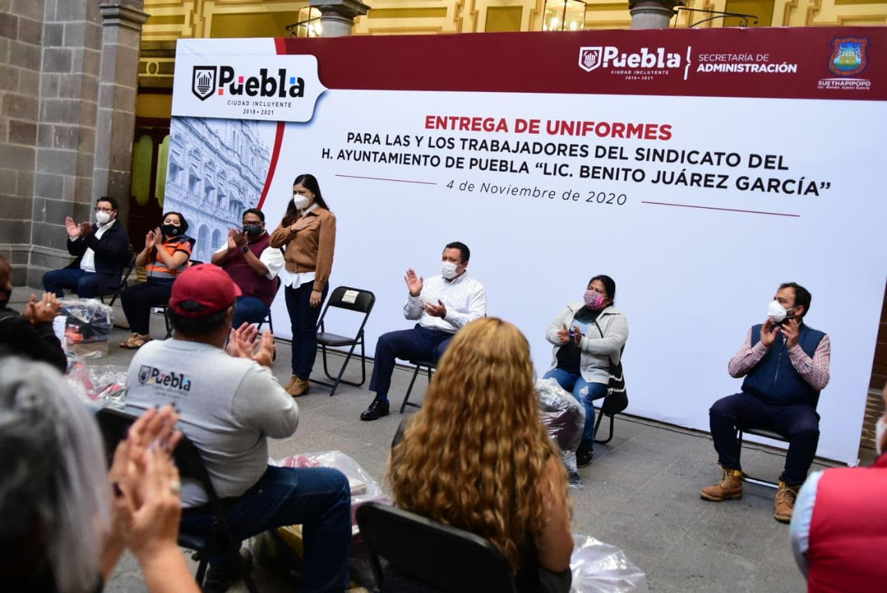 Personal basificado y sindicalizado del Ayuntamiento de Puebla recibe uniformes