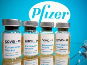 Vacuna de Pfizer contra covid podría aprobarse esta semana en Reino Unido