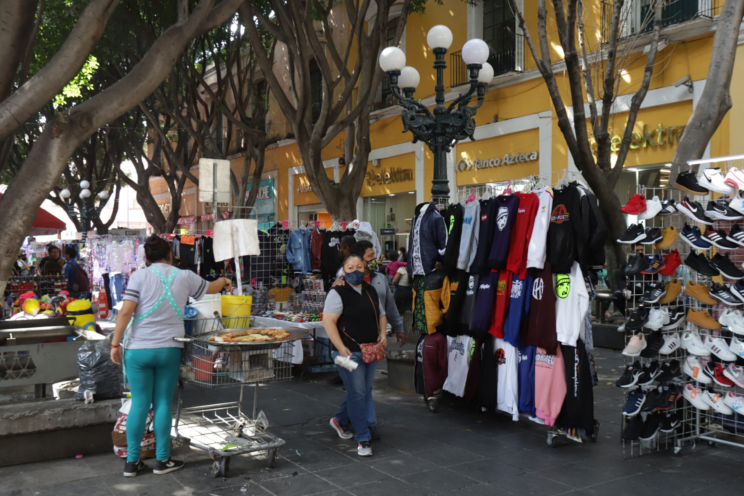 Comerciantes podrán instalarse  en el corredor 5 de Mayo desde la 16 oriente-Poniente: Segom