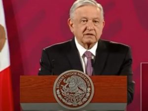 AMLO pide a los mexicanos quedarse en casa