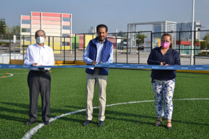 El Rector Alfonso Esparza entrega canchas de fútbol 7 para ARPA y Facultad de Artes