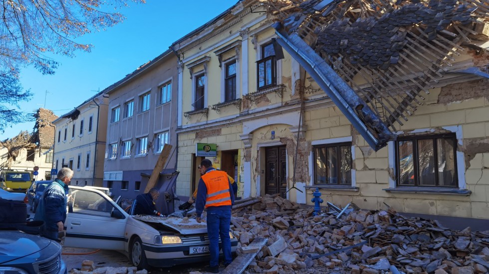 (VIDEO) Terremoto de 6.2 deja varios muertos y decenas de heridos en Croacia