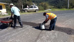 Continúa gobierno con mantenimiento a la red carretera en la entidad