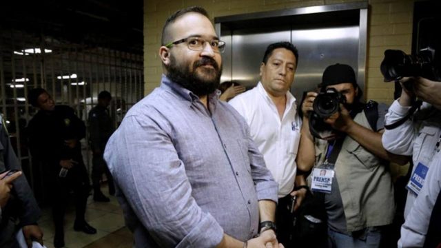 Duarte despide a su abogado por falta de dinero