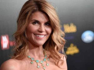 Lori Loughlin completa pena de prisión por estafa