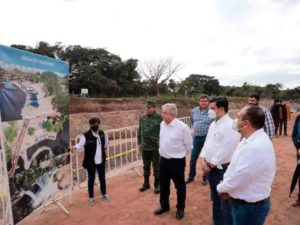 Supervisa López Obrador canal en Nayarit