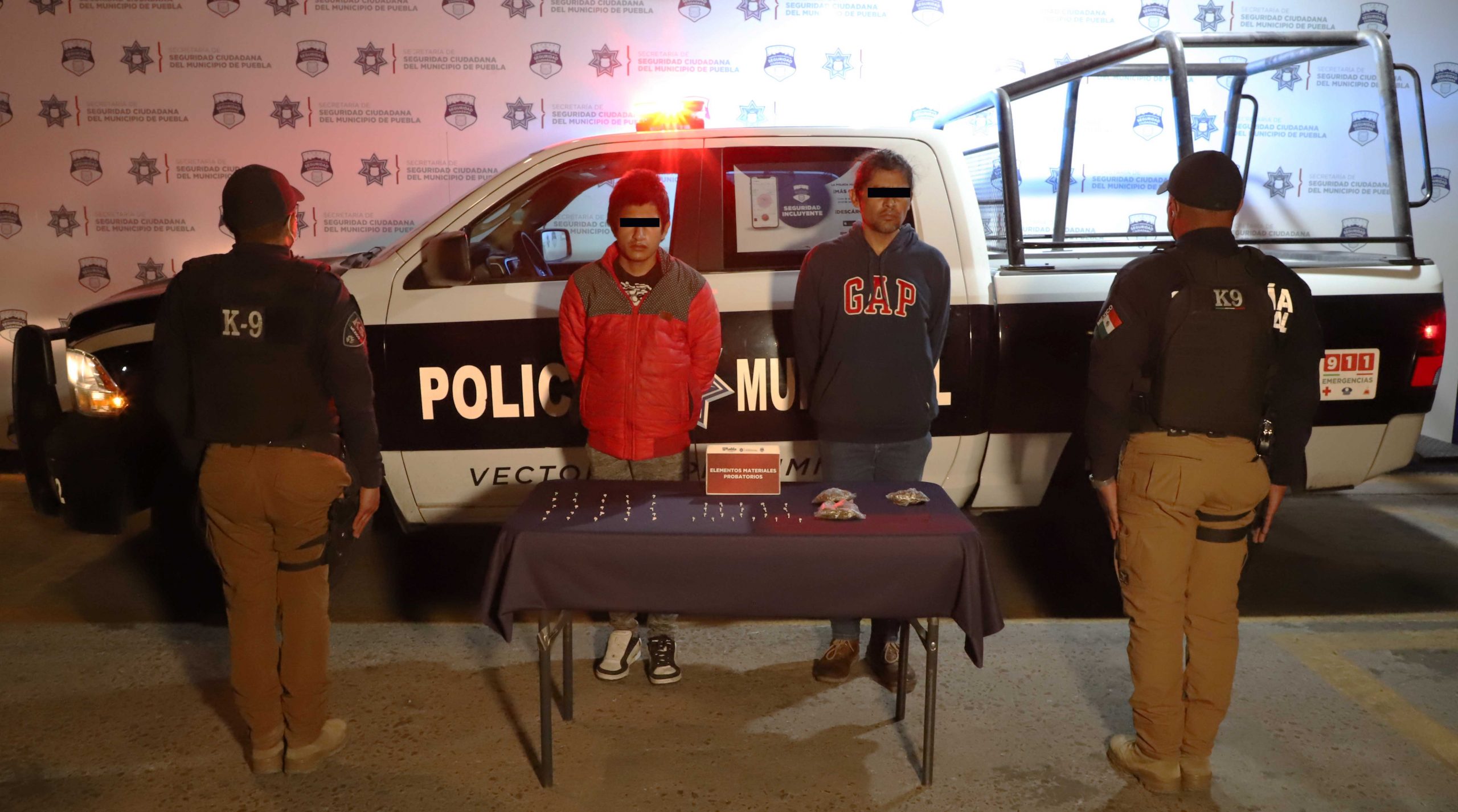 Detuvo Grupo K9 de la Policía Municipal a dos narcomenudistas con 50 dosis de cocaína