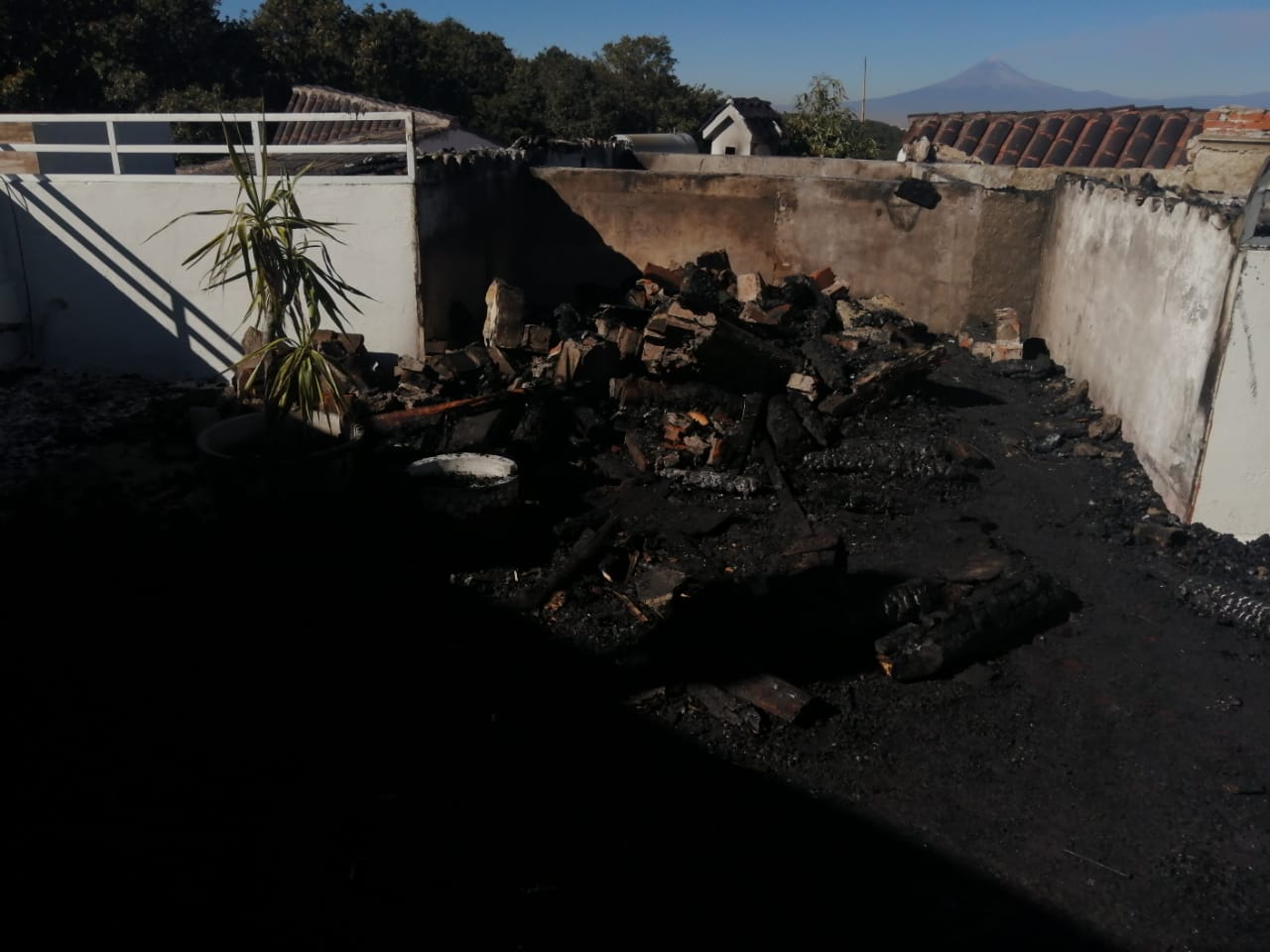 “Incendio en mi domicilio fue un atentado” : Erazo Juárez; Bomberos desmienten versión