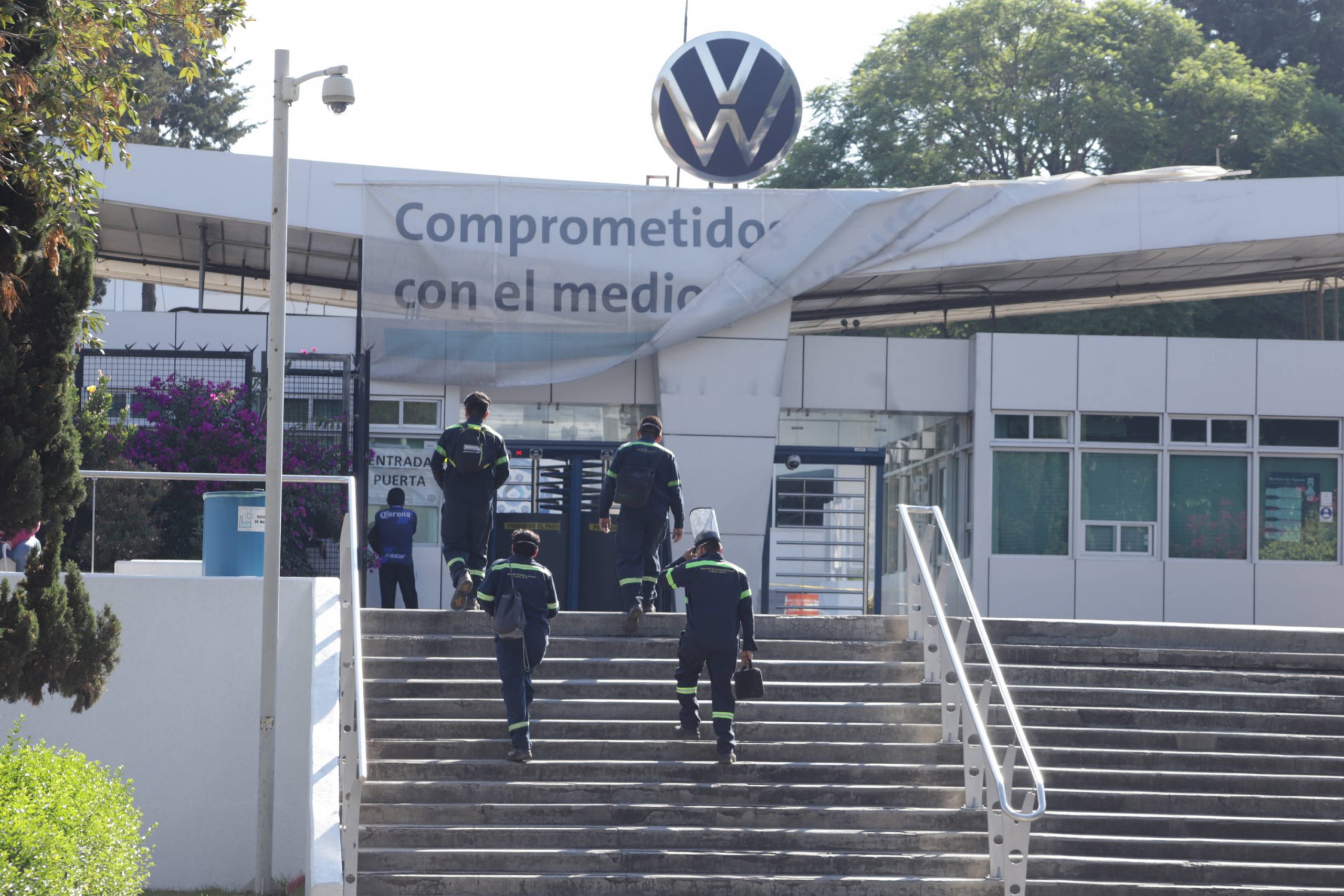 Acuerdan empresa y sindicato VW Volkswagen pago adicional de utilidades