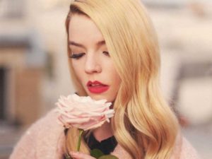 Anya Taylor-Joy se une a Robert De Niro para película de David O. Russell