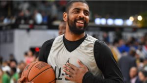 Kyrie Irving regala una casa a la familia de George Floyd