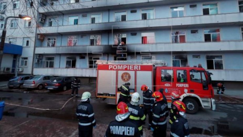 Incendio en hospital Covid-19 deja 5 pacientes muertos