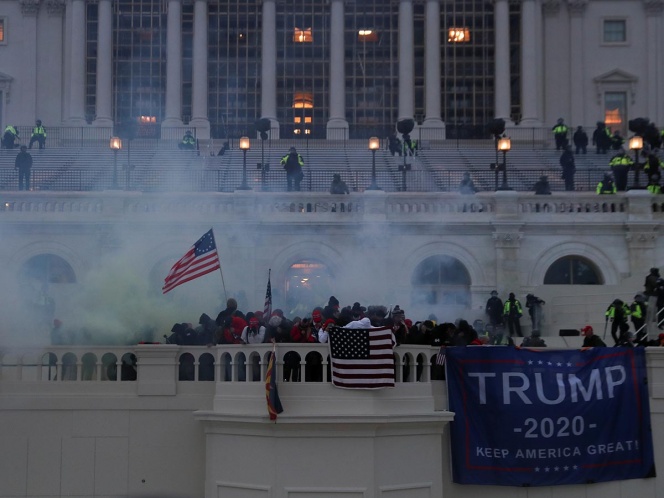 Implementan toque de queda en Washington tras protestas en Capitolio
