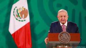 AMLO quiere que vacuna mexicana Covid-19 se llame ‘Patria’