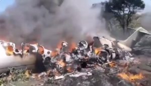 (VIDEO) Se accidenta avión de la Fuerza Aérea en Xalapa