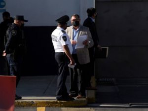 Extraditan de España a México a Alonso Ancira