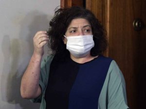 Ministra argentina de Salud informa que está contagiada de covid