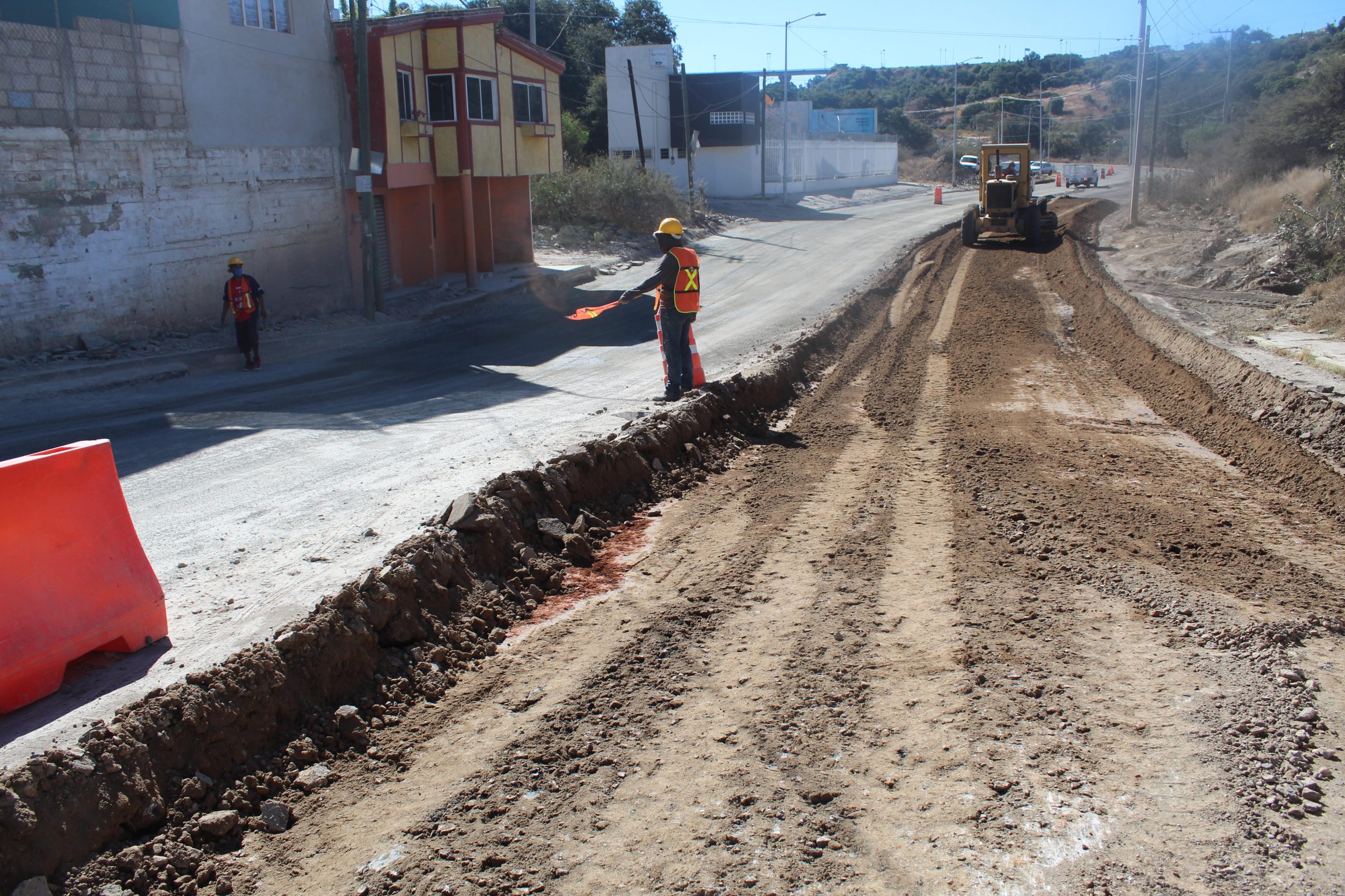 Rehabilita Ayuntamiento con concreto hidráulica calle de San Felipe Hueyotlipan