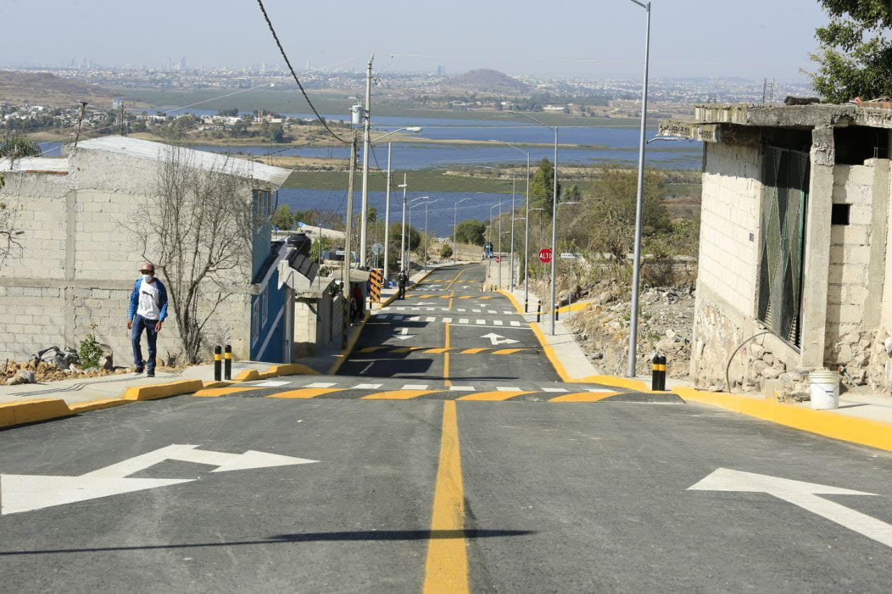 Ayuntamiento de Puebla inaugura calles en Santa María Guadalupe Tecola