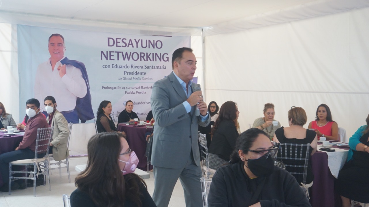 Las mujeres impulsan a Puebla: Eduardo Rivera Santamaría