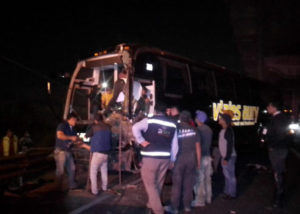 Accidente en la autopista México Puebla deja un saldo de 16 heridos