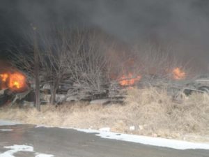 Se registra fuerte incendio en corralón en El Carmen, Nuevo León