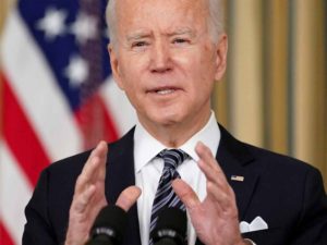 Biden dijo que gobernador de NY debe dimitir si se confirman cargos de acoso