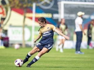 Jugadora de Pumas denuncia acoso de aficionados