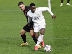 Vinicius rescata un punto para el Real Madrid