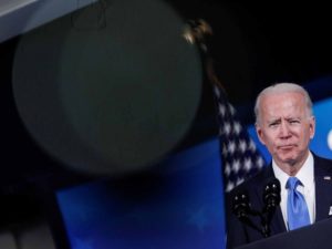 Biden reinicia programa para reunir a niños y padres centroamericanos