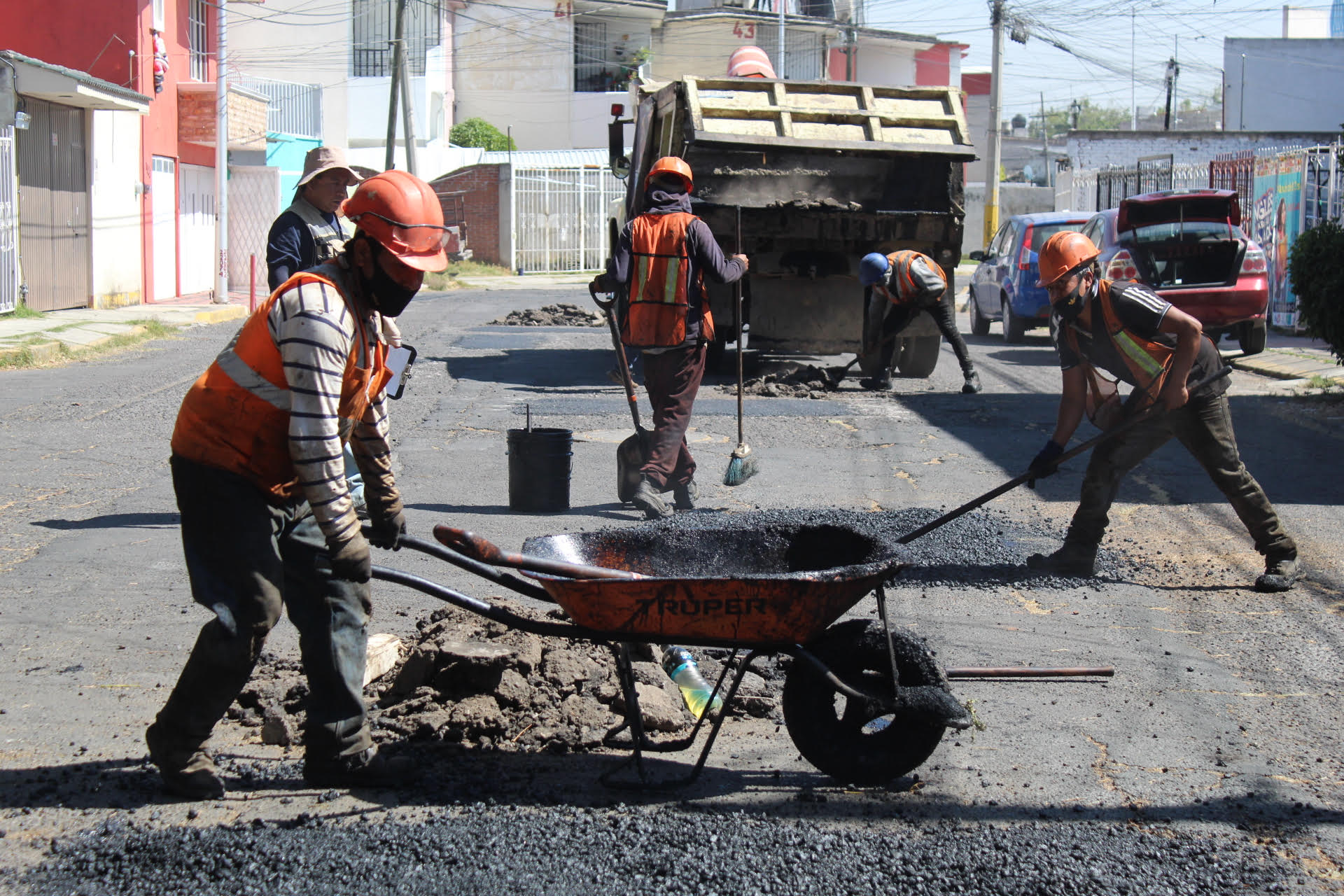 Con jornadas integrales de servicios, ayuntamiento de puebla mejora entornos en Las Hadas