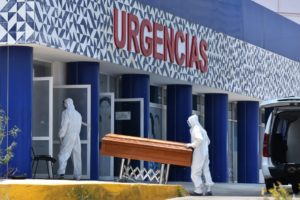 Mueren en Puebla dos personas vacunadas contra la COVID-19