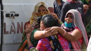 Terrible situación en India por la pandemia de COVID-19; van 195 mil muertos