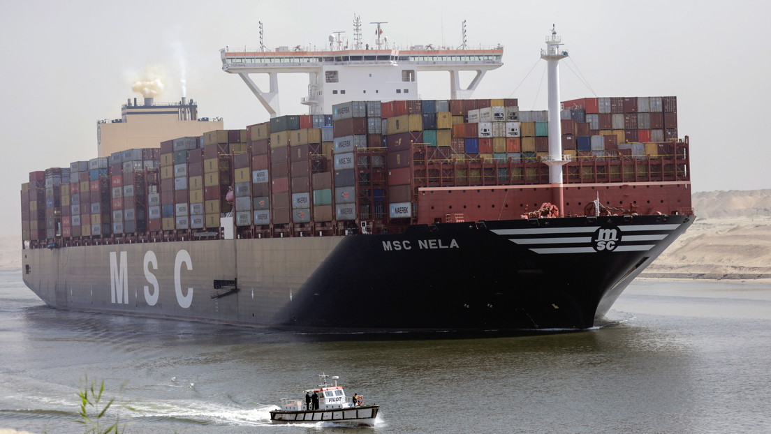 Provoca incertidumbre, buque petrolero con fallas mecánicas en el Canal de Suez