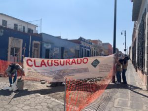 Ayuntamiento de Puebla incumple decretos y clausuran obras en Centro Histórico