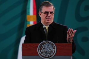 Ebrard viajará a Rusia para envío de vacunas Sputnik V