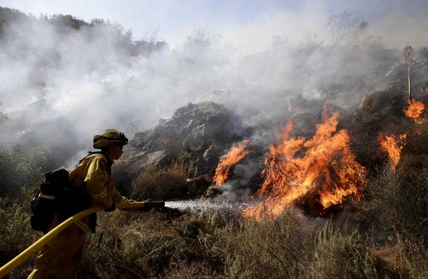 Gran incendio en Nuevo León afecta 8 mil 500 hectáreas