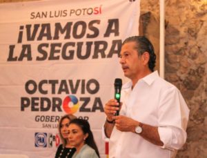 Candidato a gobernador de San Luis Potosí recibe hielera con cabeza de puerco y mensaje