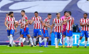 Chivas anuncia lista de 13 transferibles