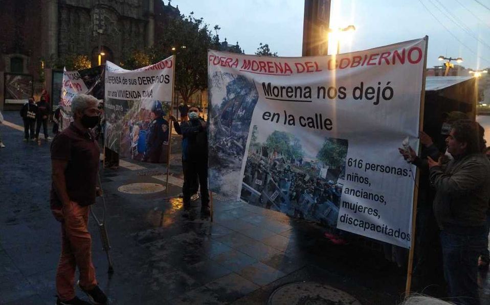 Se reporta una manifestación frente a Palacio Nacional por desalojo de viviendas