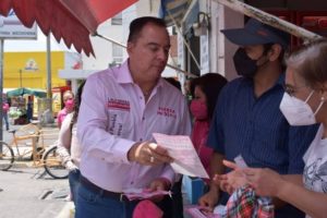 Se suma Nelly Esquide a proyecto de Lalo Rivera Santamaría