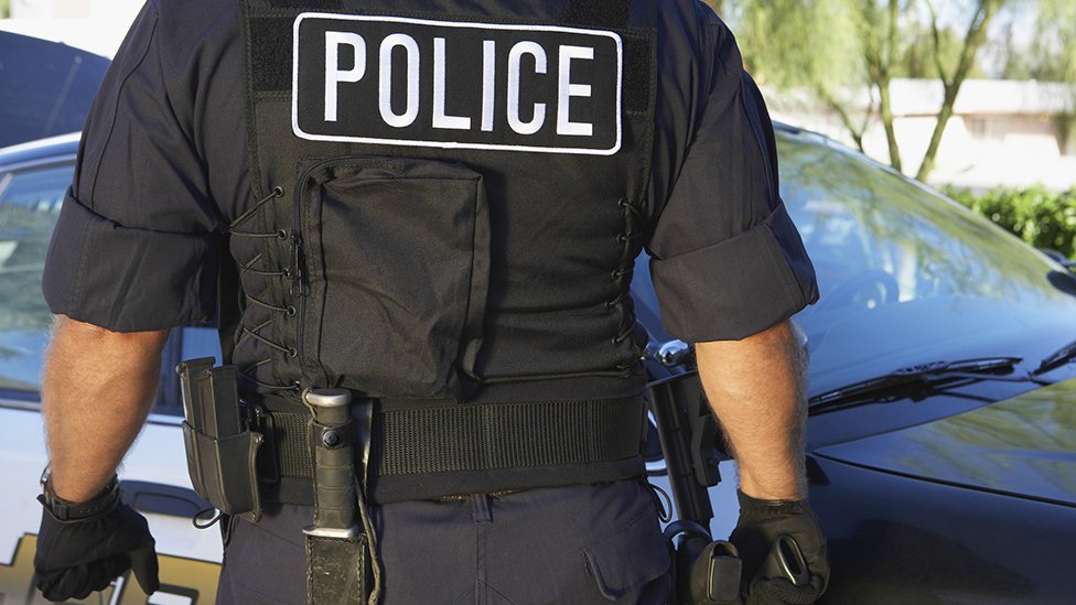 Muerte de afroamericano por policías fue ‘justificada’ , dice fiscalía de EU