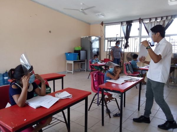 Padres aprueban suspensión de clases en Campeche ; regreso a escuelas fue precipitado