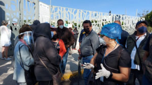 Se reportan largas filas y esperas de hasta cuatro horas para recibir vacuna antiCovid