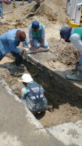 Agua de Puebla repara fuga de agua ocasionada por conexión de Plaza Arcángeles en Lomas de Angelópolis