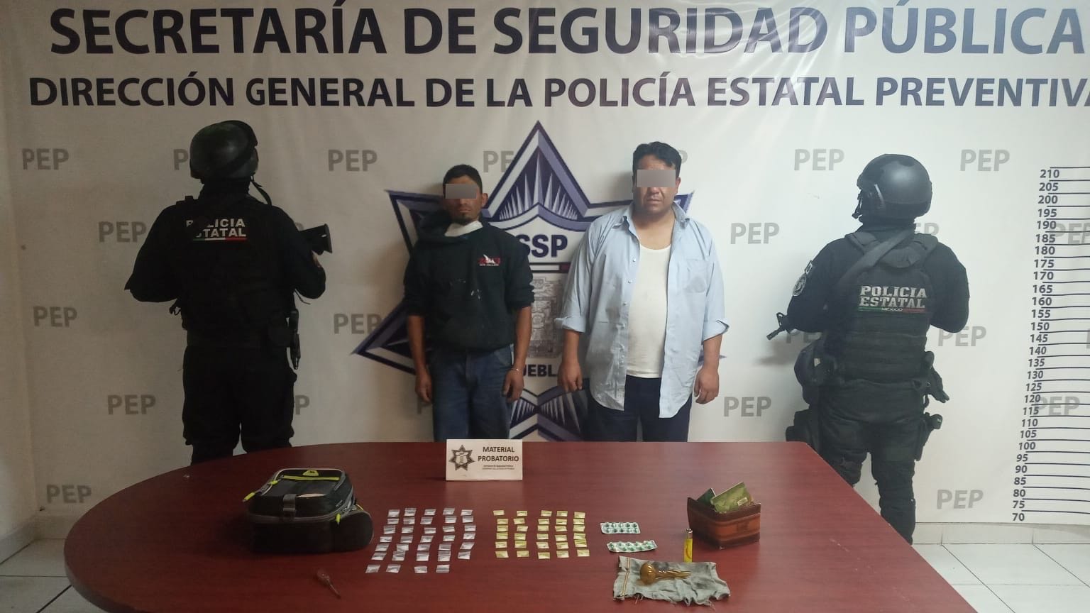 Dos presuntos narcomenudistas son detenidos por la Policía Estatal