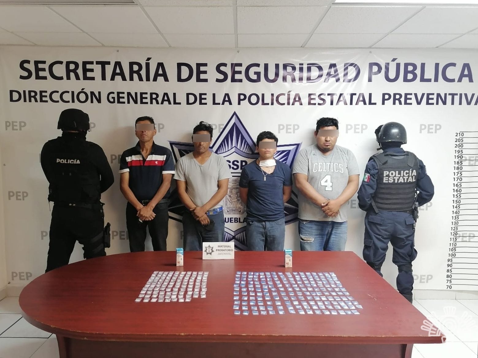 Policía Estatal captura a cuatro presuntos narcovendedores