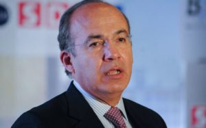 AMLO desea pronta recuperación a Felipe Calderón tras dar positivo a Covid-19