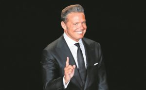 Luis Miguel tiene nueva novia, afirma viuda de Hugo López