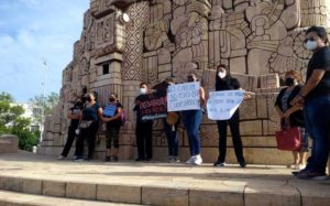 Protestan padres de hijos con cáncer por desabasto de medicinas en Yucatán